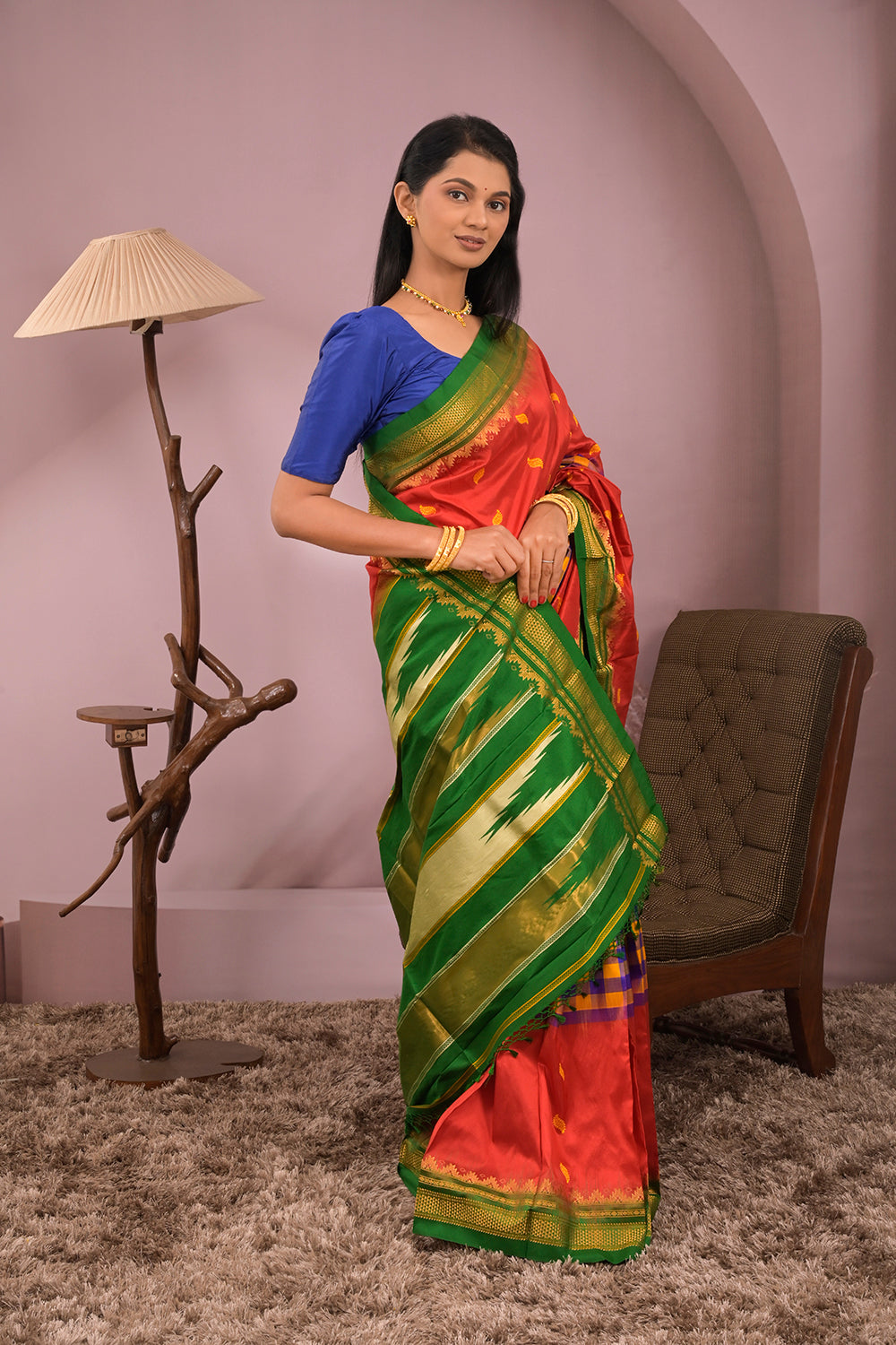 Kolhapuri Ilkal Woven Gold Jari Leaves Motifs with Multicoloured Chex