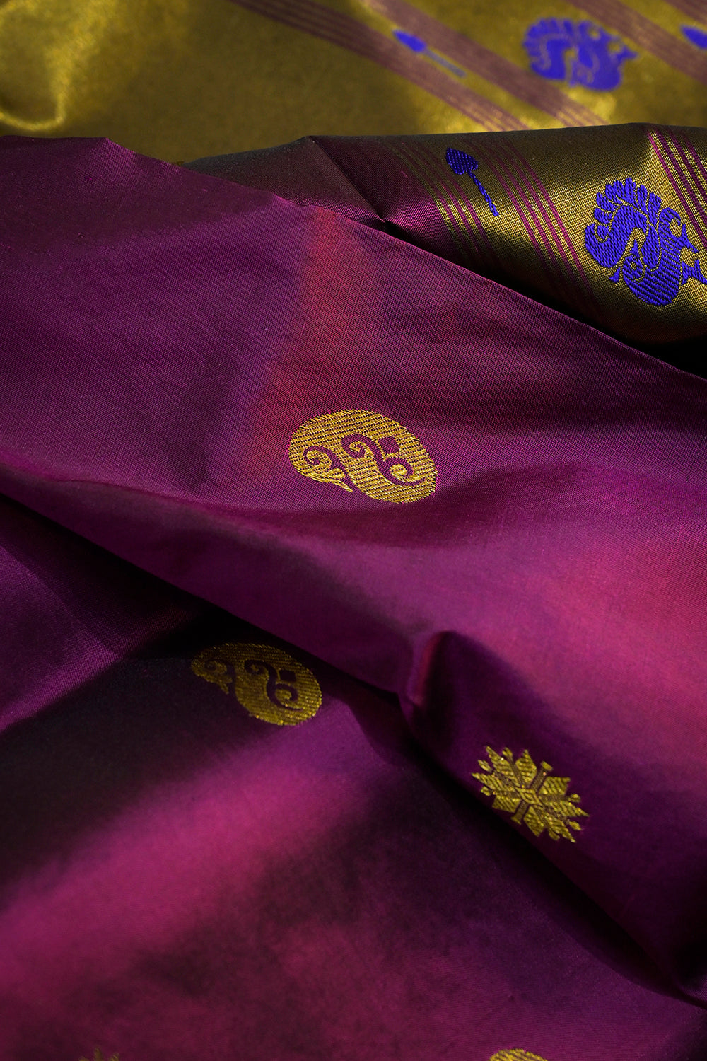 9yard Handwoven Pure Paithani Gold Zari