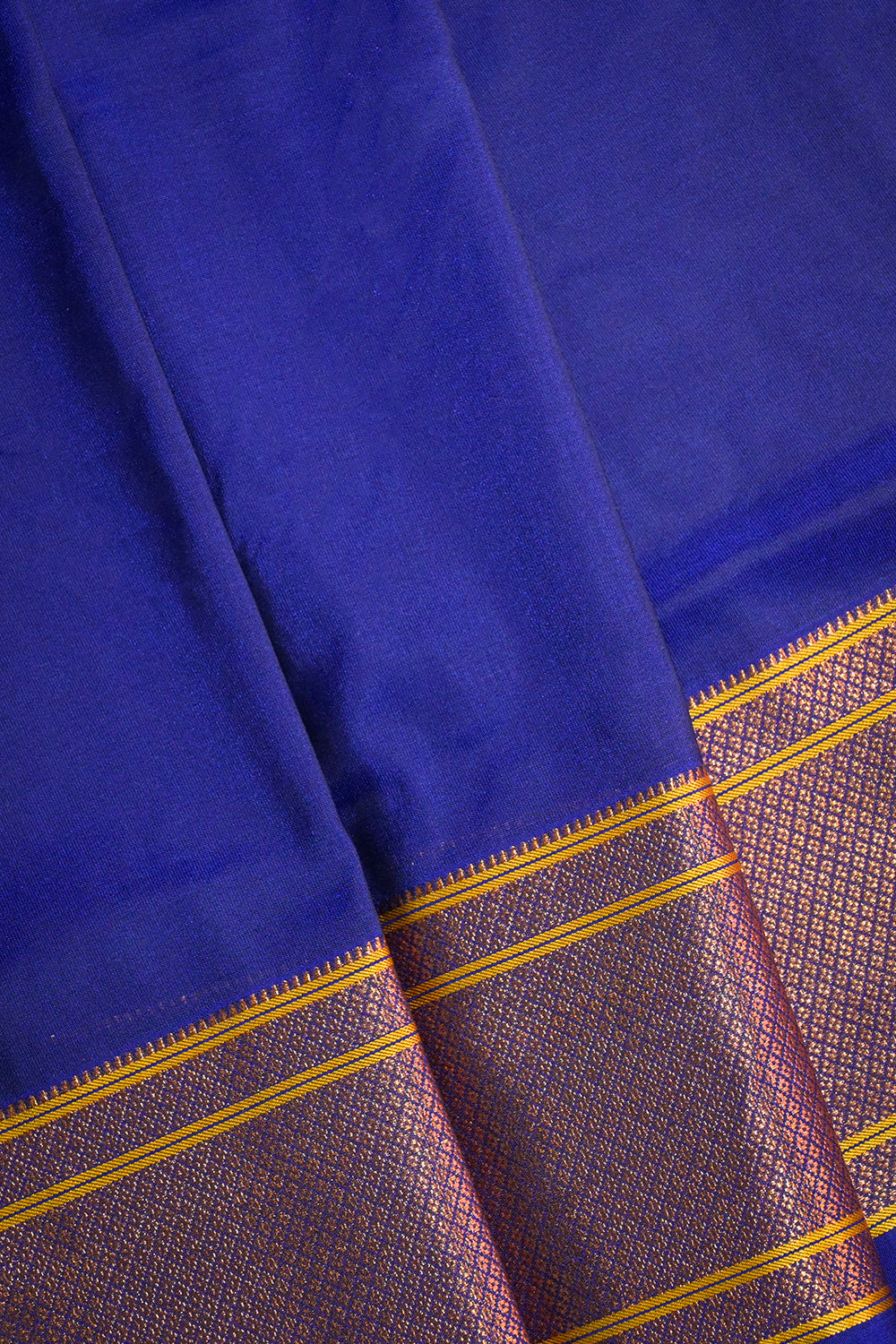 Semi Silk Woven Self Maharani Paithani