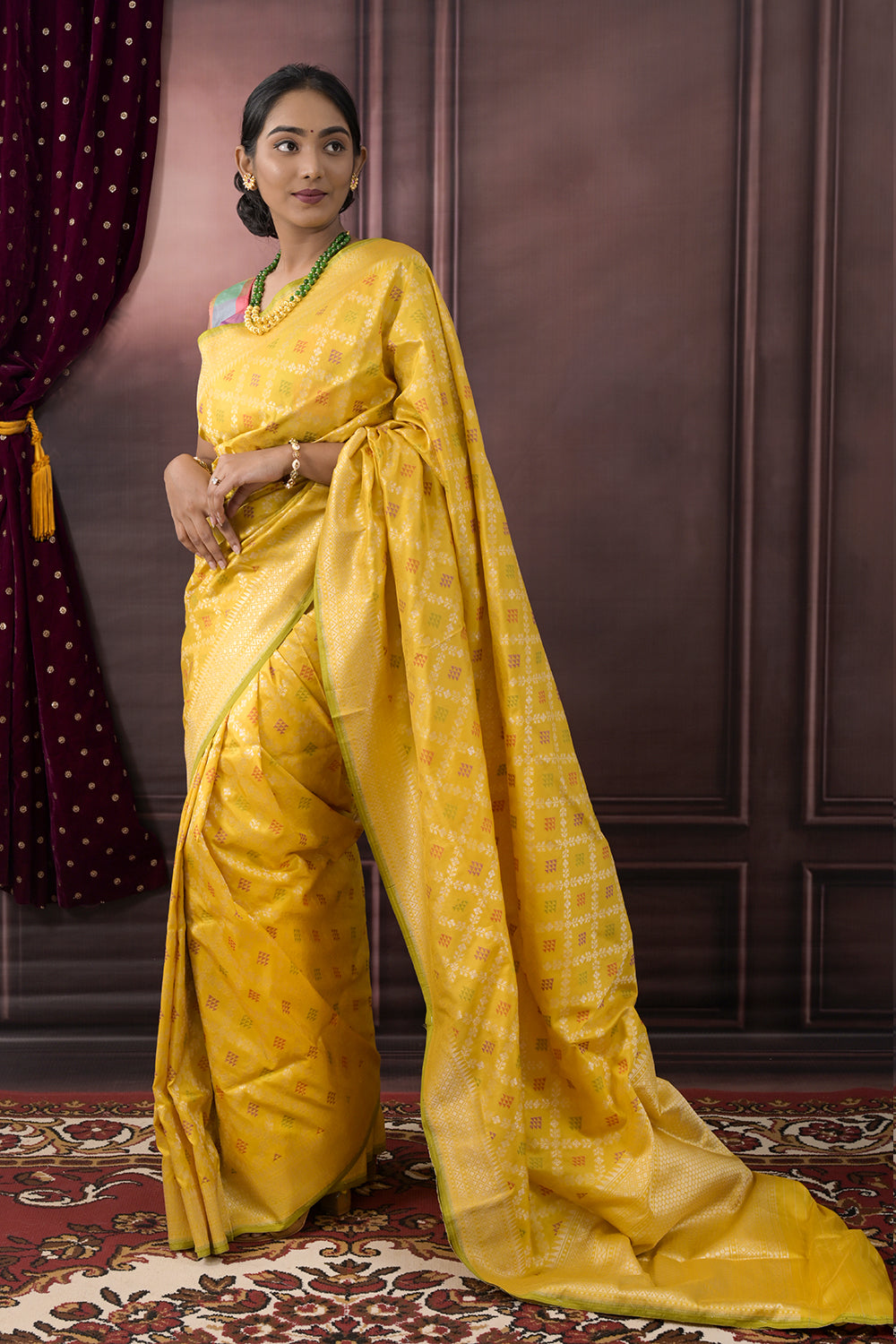 Banarasi Woven All Over Jaal With Triangular Motifs