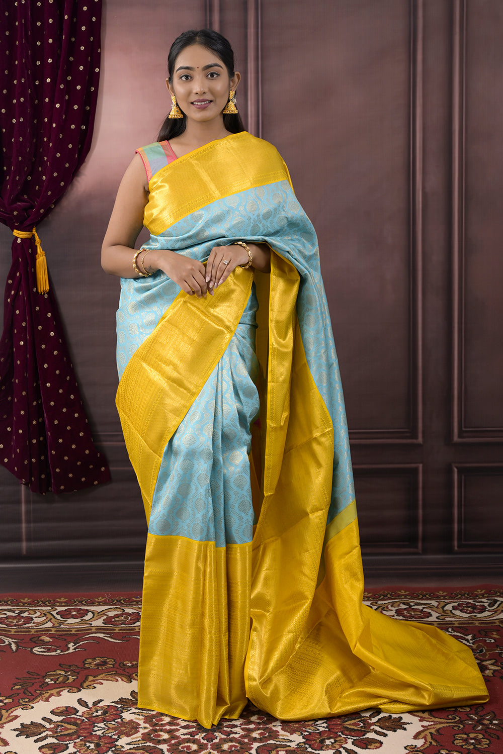Kanjivaram Woven Jaal Brocade Weave