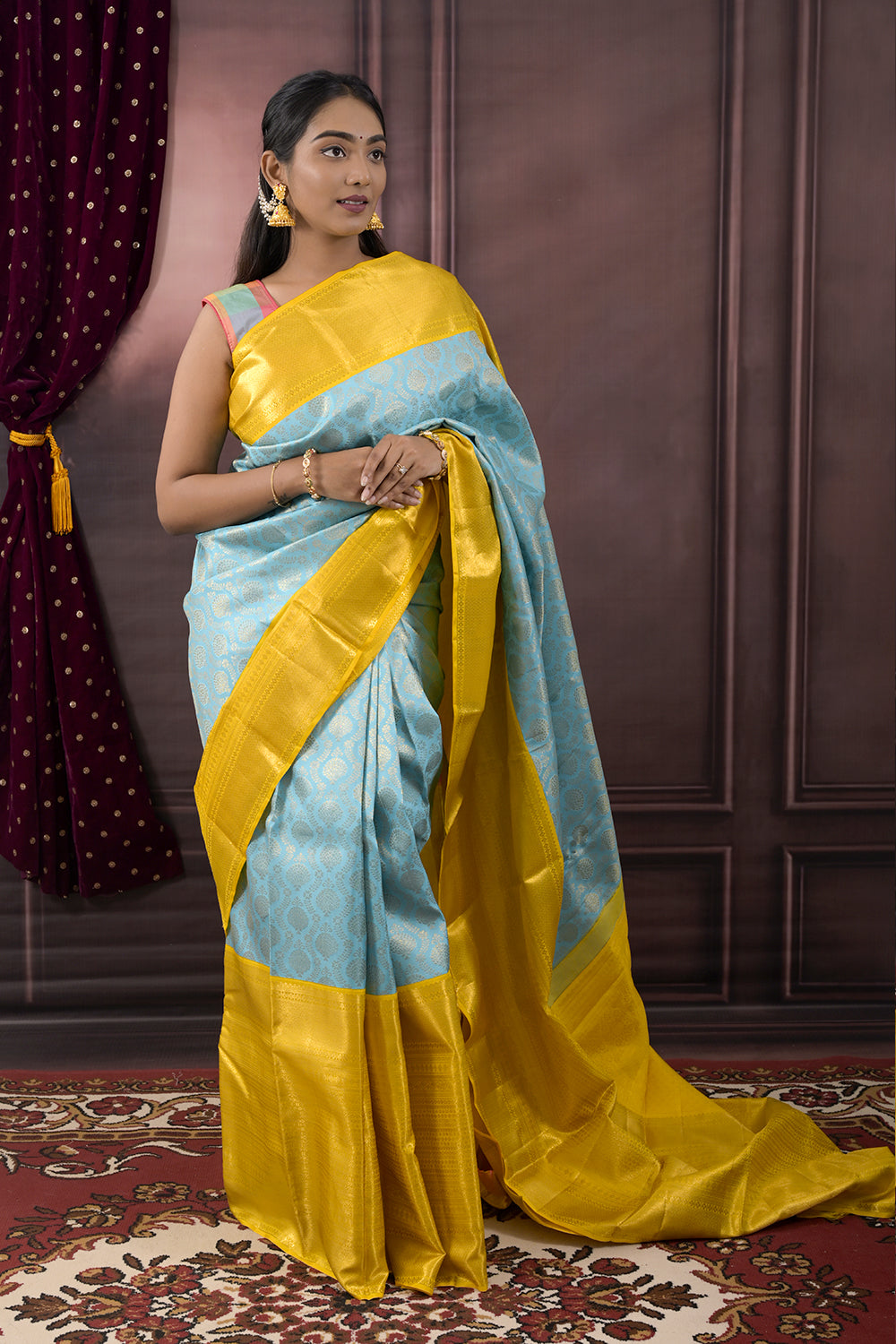 Kanjivaram Woven Jaal Brocade Weave