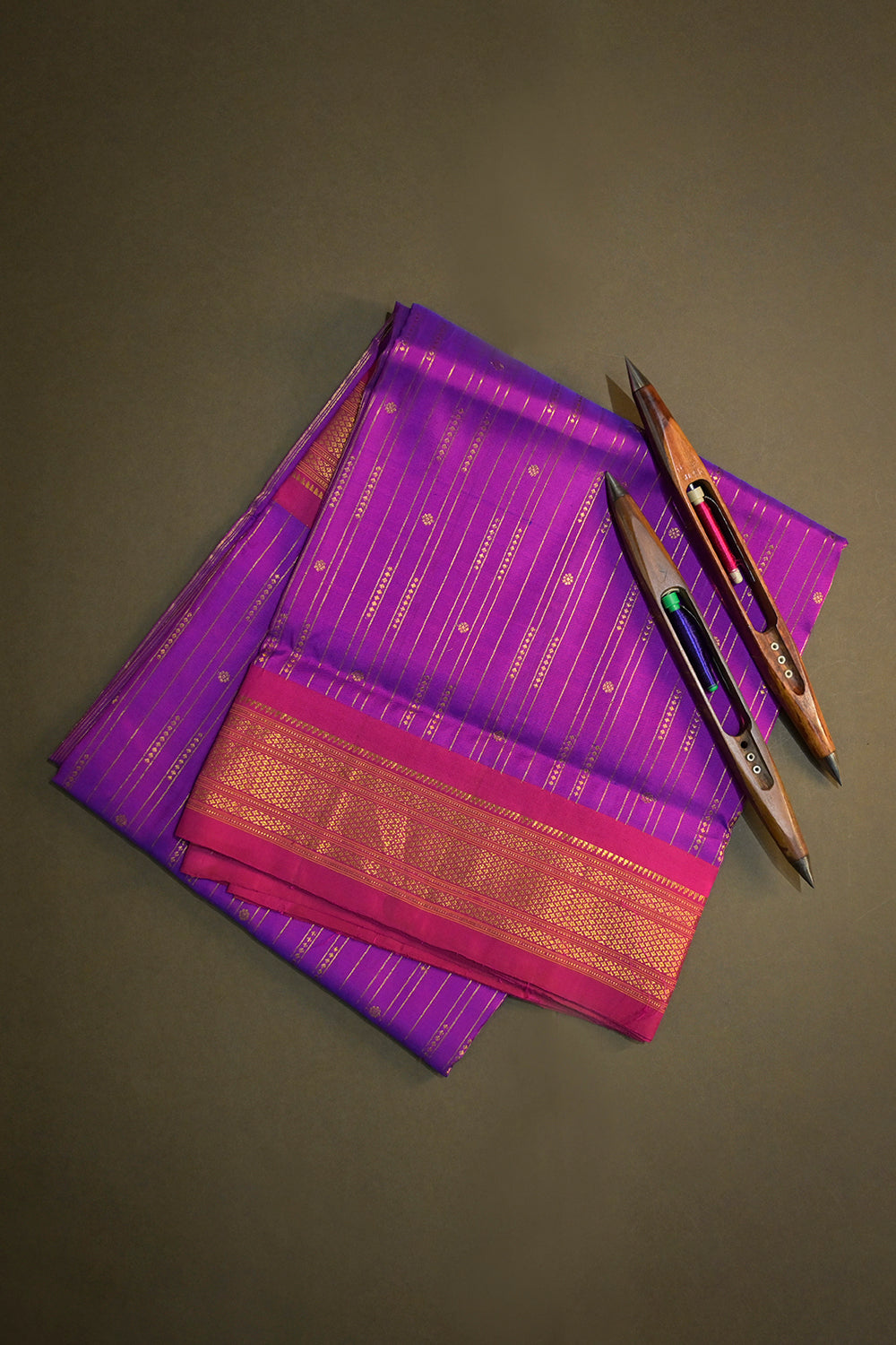 Paithani Handwoven Lining Paithani With Red contrast