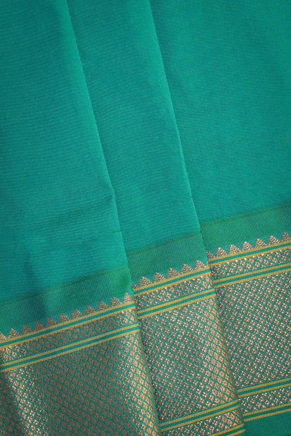 Semi Silk Woven Contrast Maharani Paithani