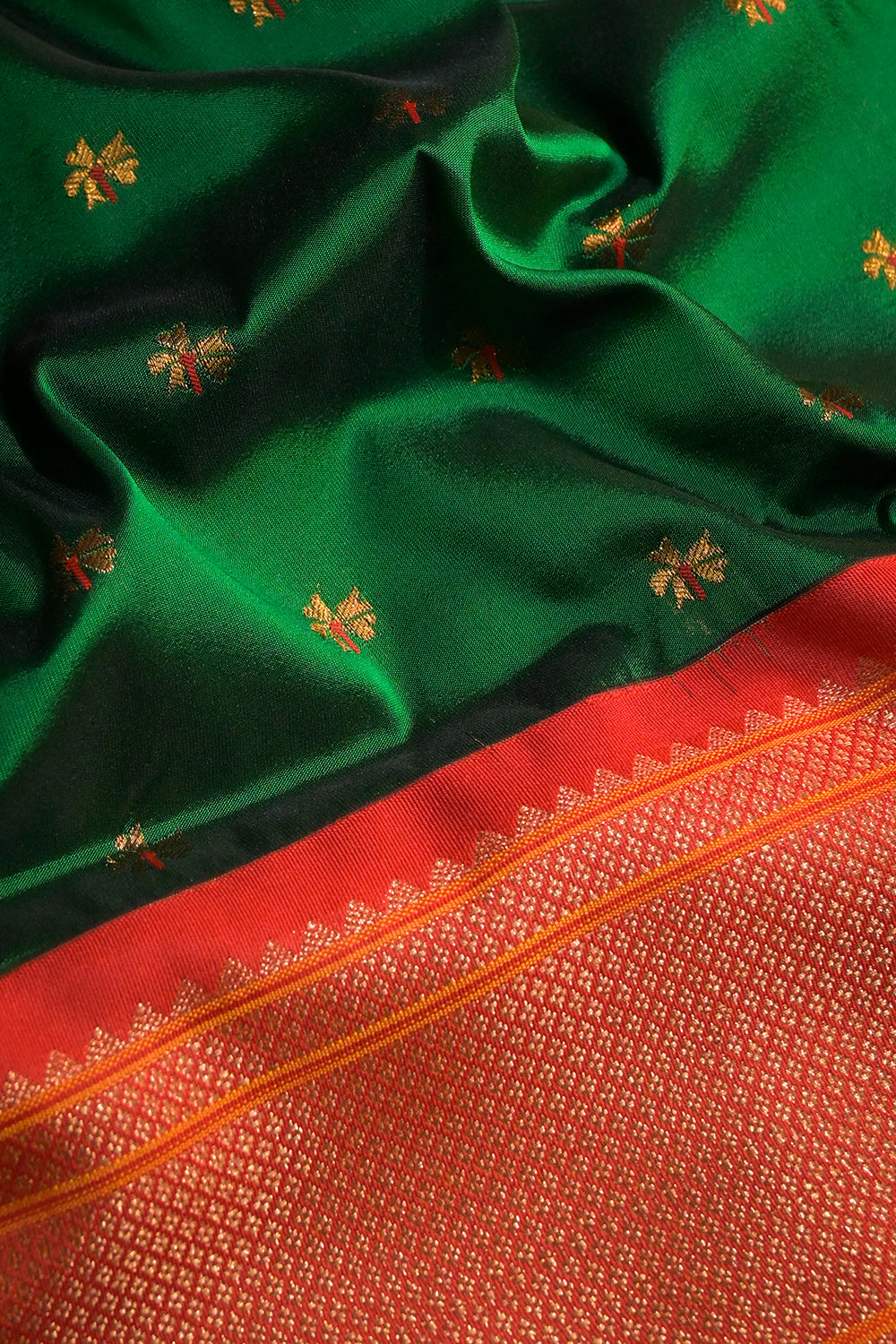 Semi Silk Woven Contrast Maharani Paithani