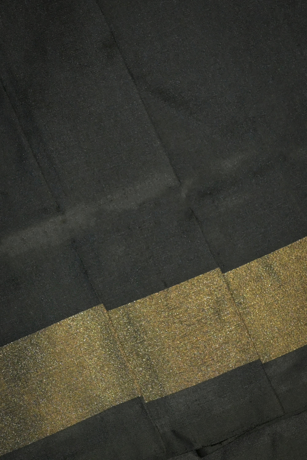 Ikkat Patola Tie And Dye Weave Black Contrast