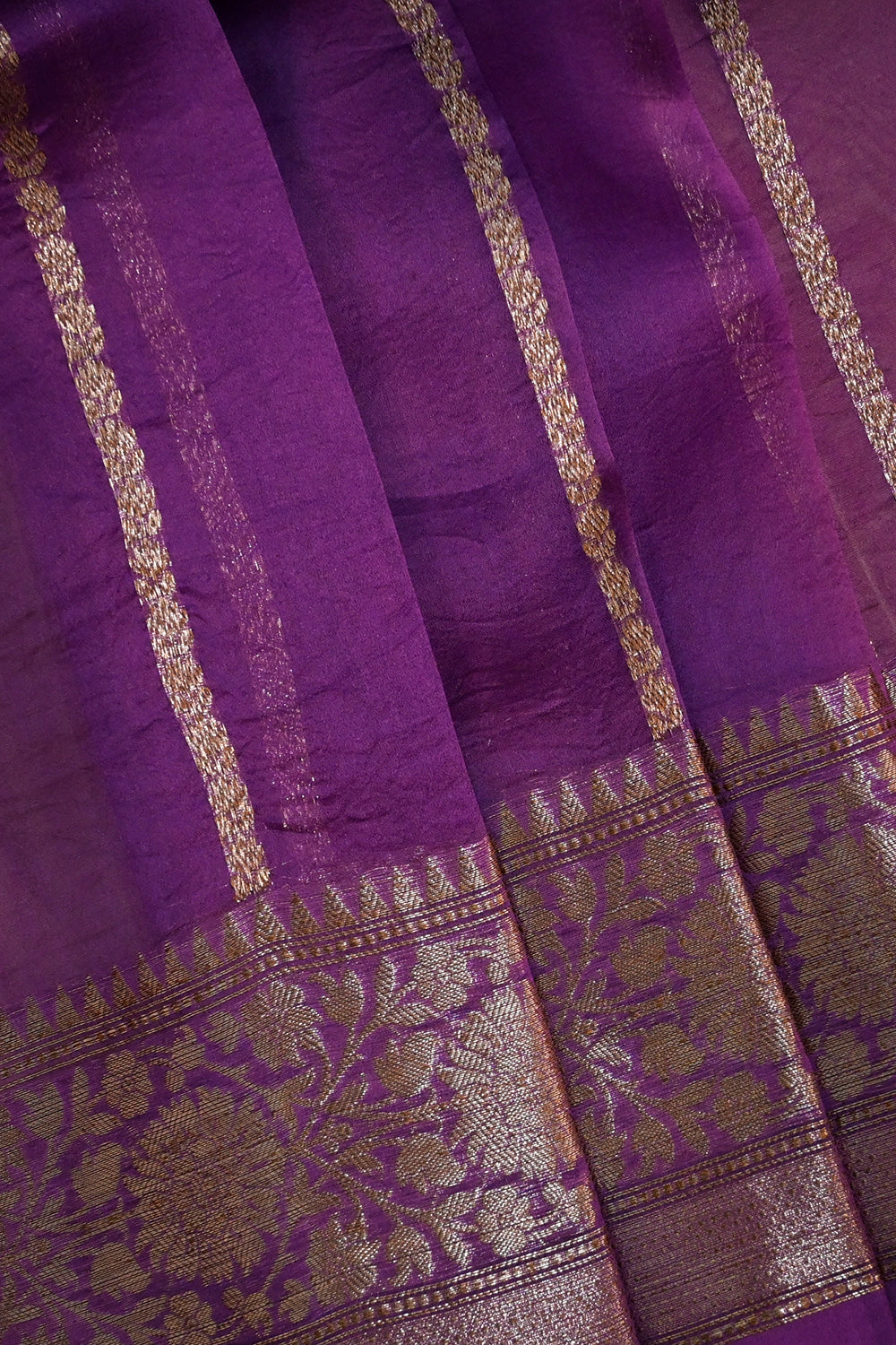 Organza Woven Antique Jari Motifs With Self Matching