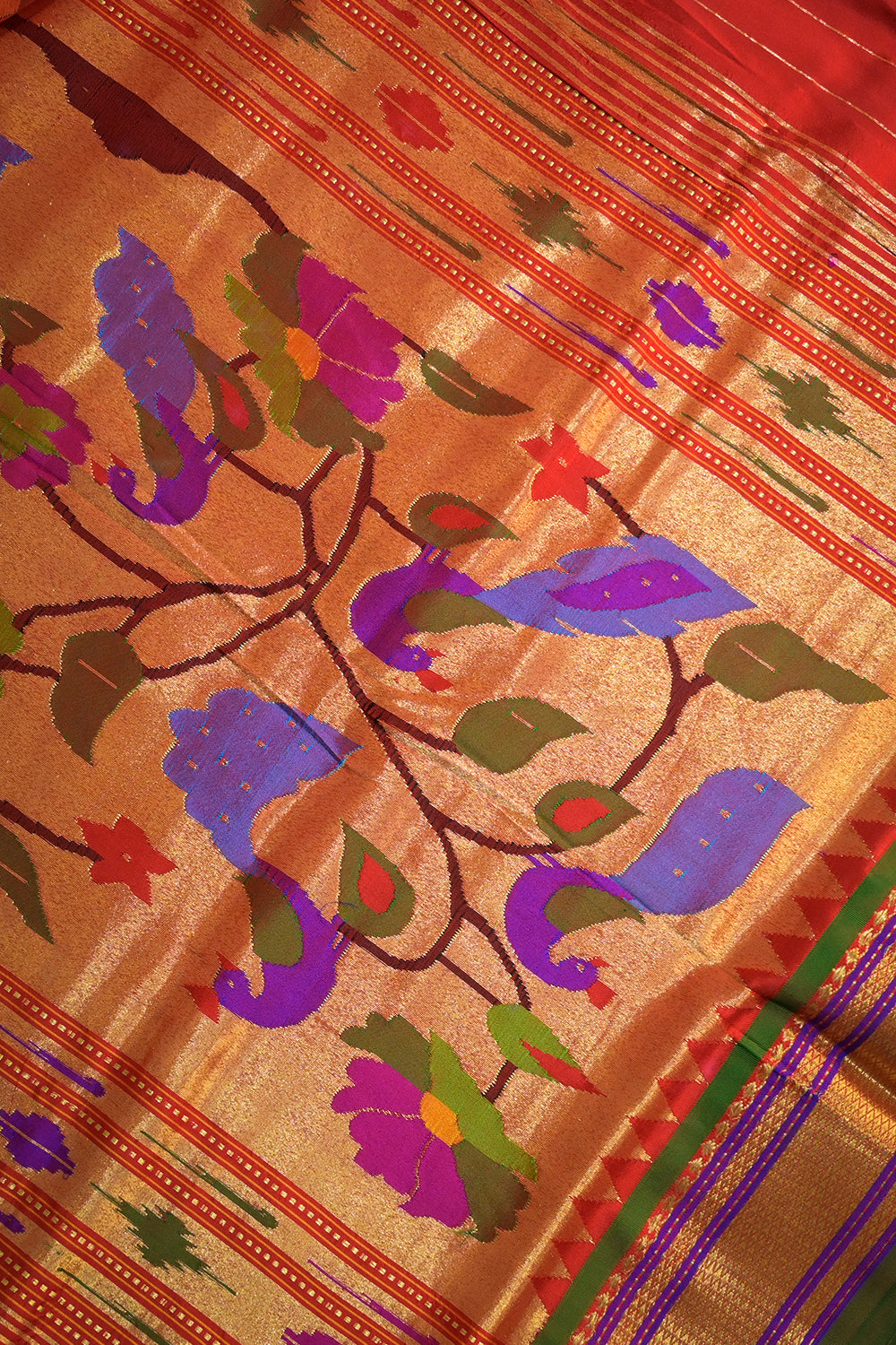 9yard Handwoven Pure Paithani With Nath Buttis And Green Contrast