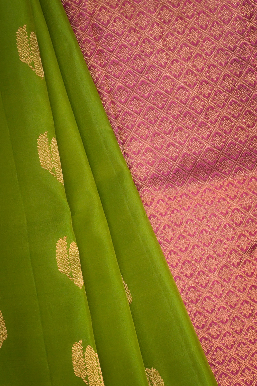 Soft Silk Borderless With Triple Leaves Motifs