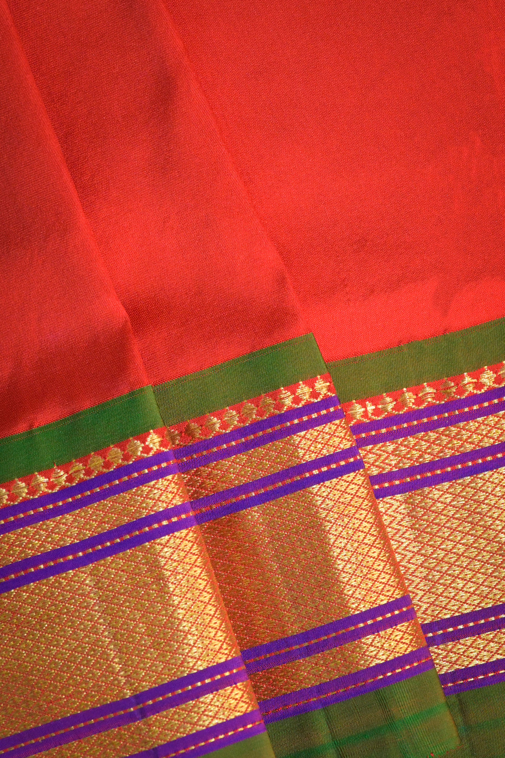 9yard Handwoven Pure Paithani With Nath Buttis And Green Contrast