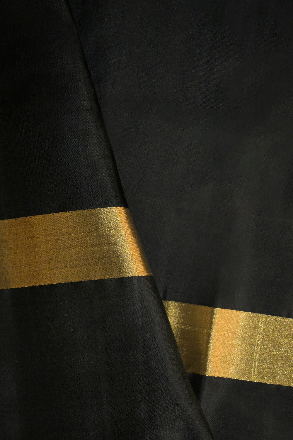 Soft Silk Tie And Dye Weave With Black Contrast