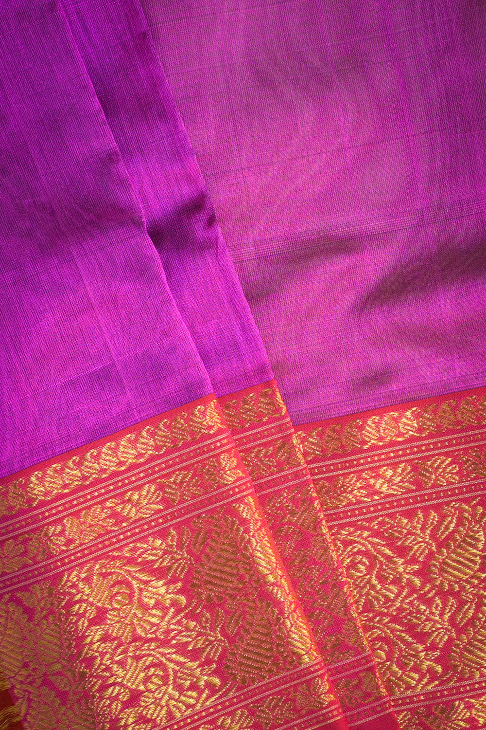 Chanderi Woven Leaf And Round Jari Motifs With Magenta Contrast Pallu
