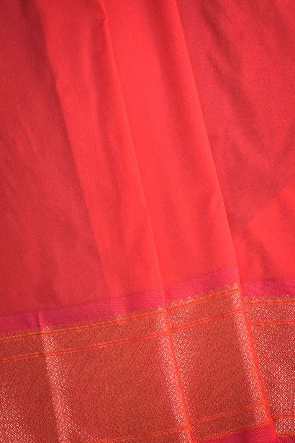 Semi Silk Woven Contrast Maharani Paithani