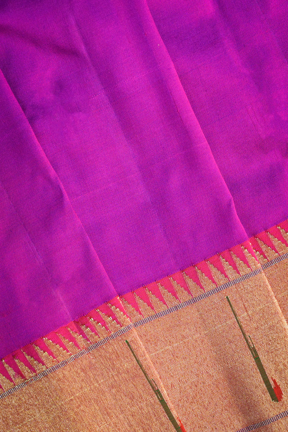 Paithani Handwoven Paithani With Single Muniya Border