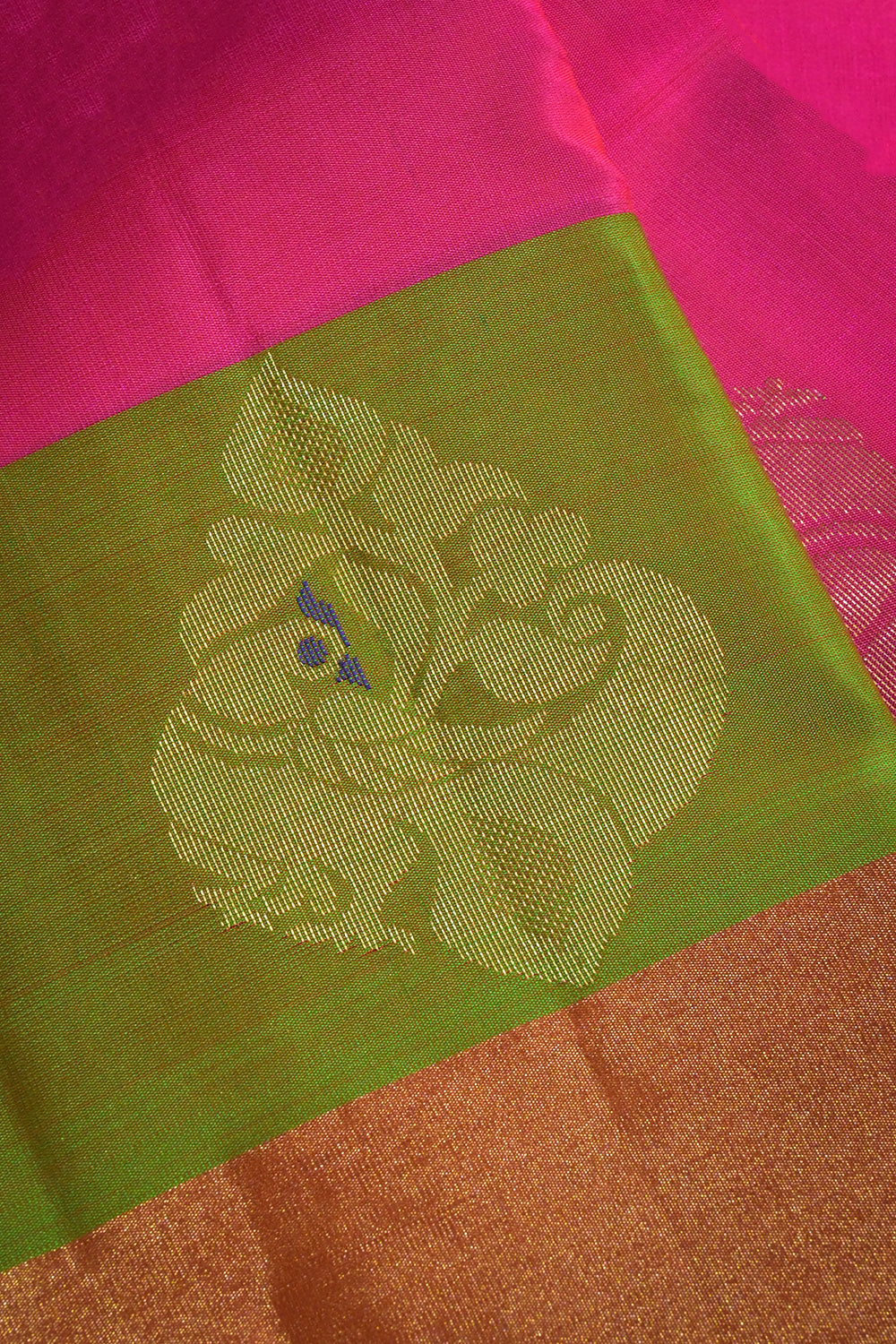 Soft Silk Woven Jari Motifs With Double Border