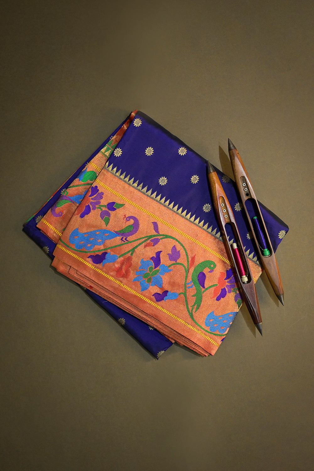 Paithani Handwoven Paithani With Lotus peacock Border