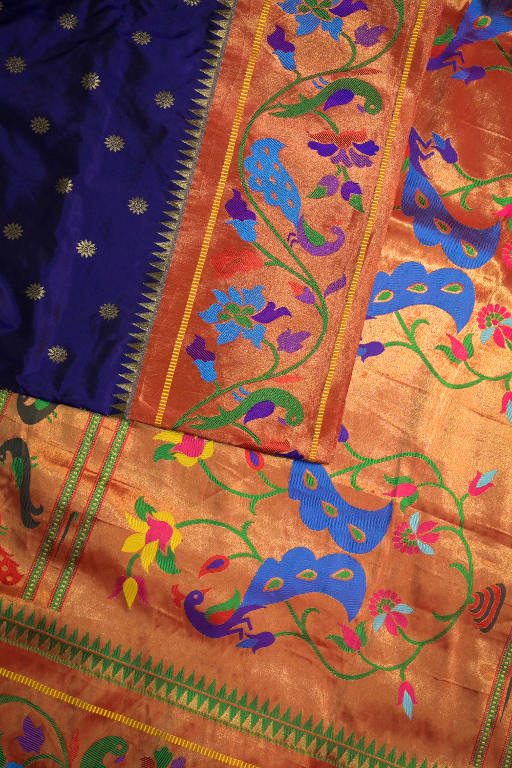 Paithani Handwoven Paithani With Lotus peacock Border