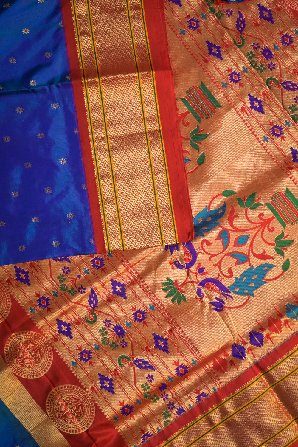 9yard Handwoven Pure Paithani With Meena Buttis And Red Contrast