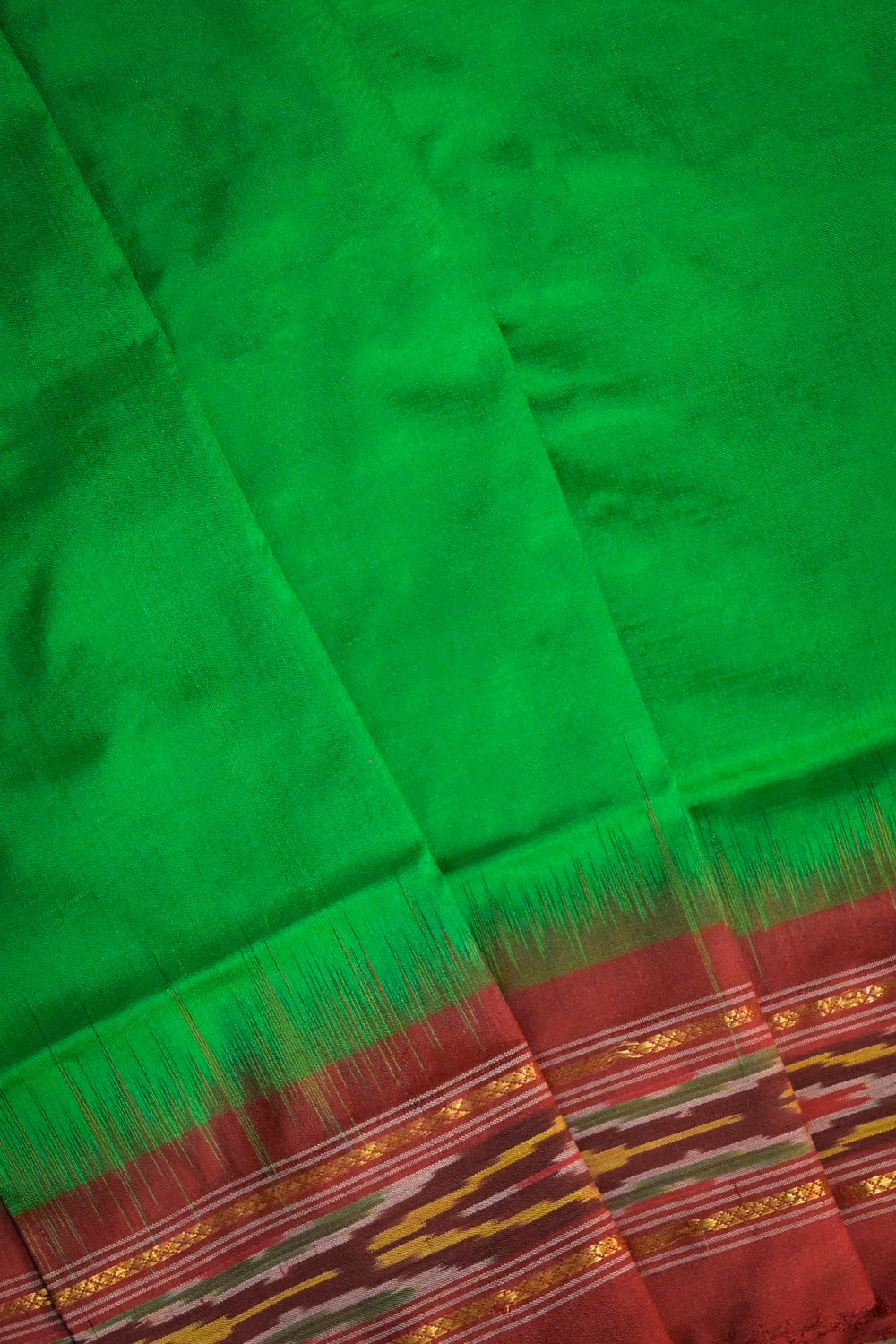 Ikkat Patola Tie And Dye Weave With Maroon Contrast