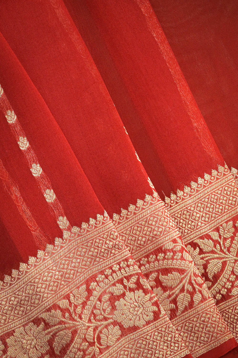 Organza Woven Jari Motifs With Self Matching