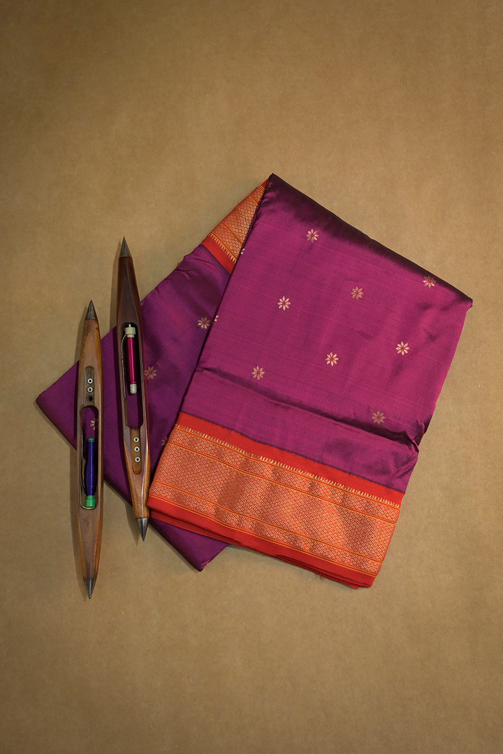 9yard Handwoven Pure Paithani With Meena Buttis And Red Contrast
