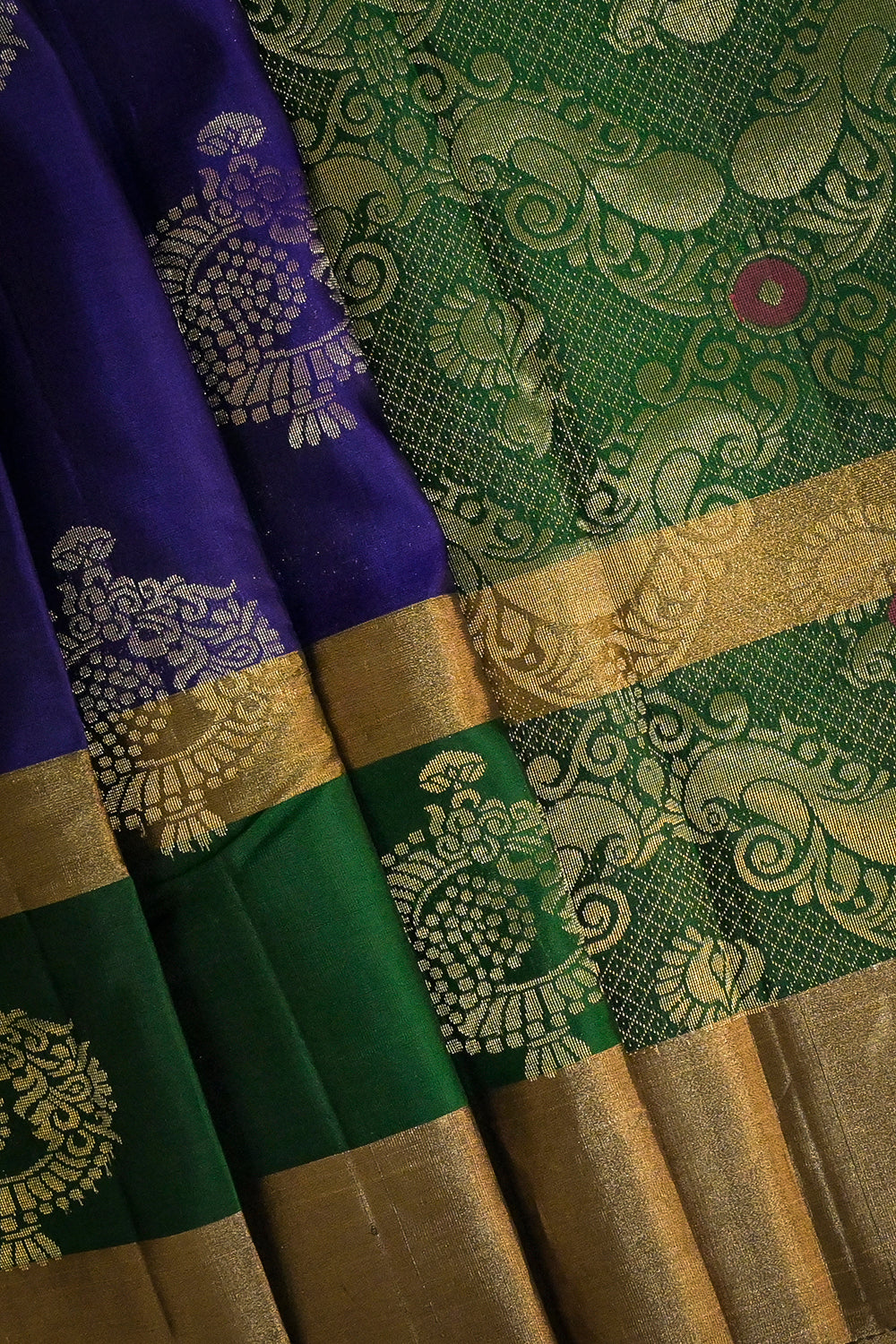 Soft Silk Woven Jari Motifs With Double Border
