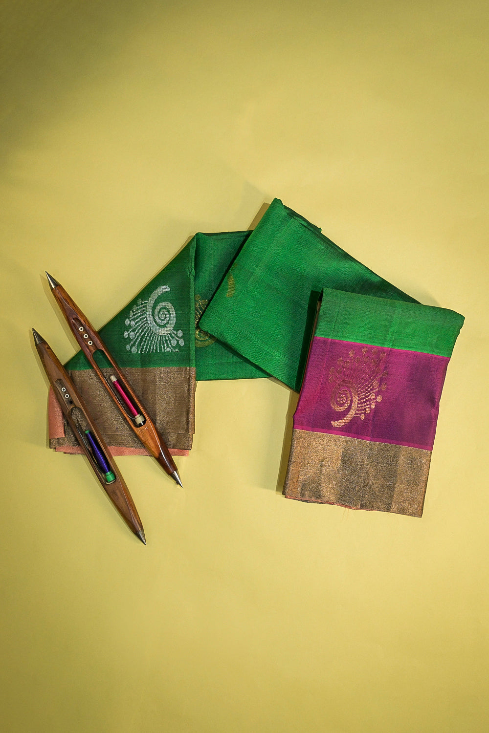 Soft Silk Woven Jari Motifs With Double Border