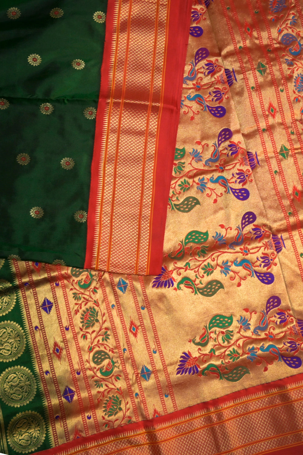 9yard Handwoven Pure Paithani With Chakra Meena Buttis And Red Contrast
