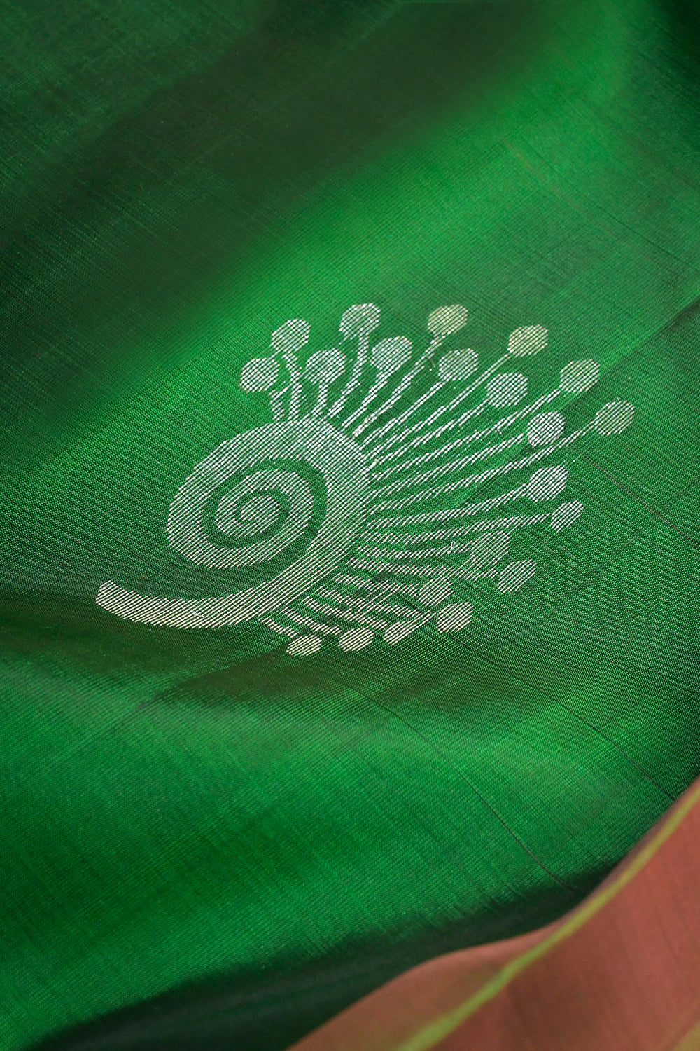 Soft Silk Woven Jari Motifs With Double Border