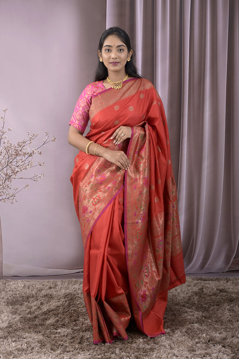 Banarasi Circular Round Motifs With Antique Jari