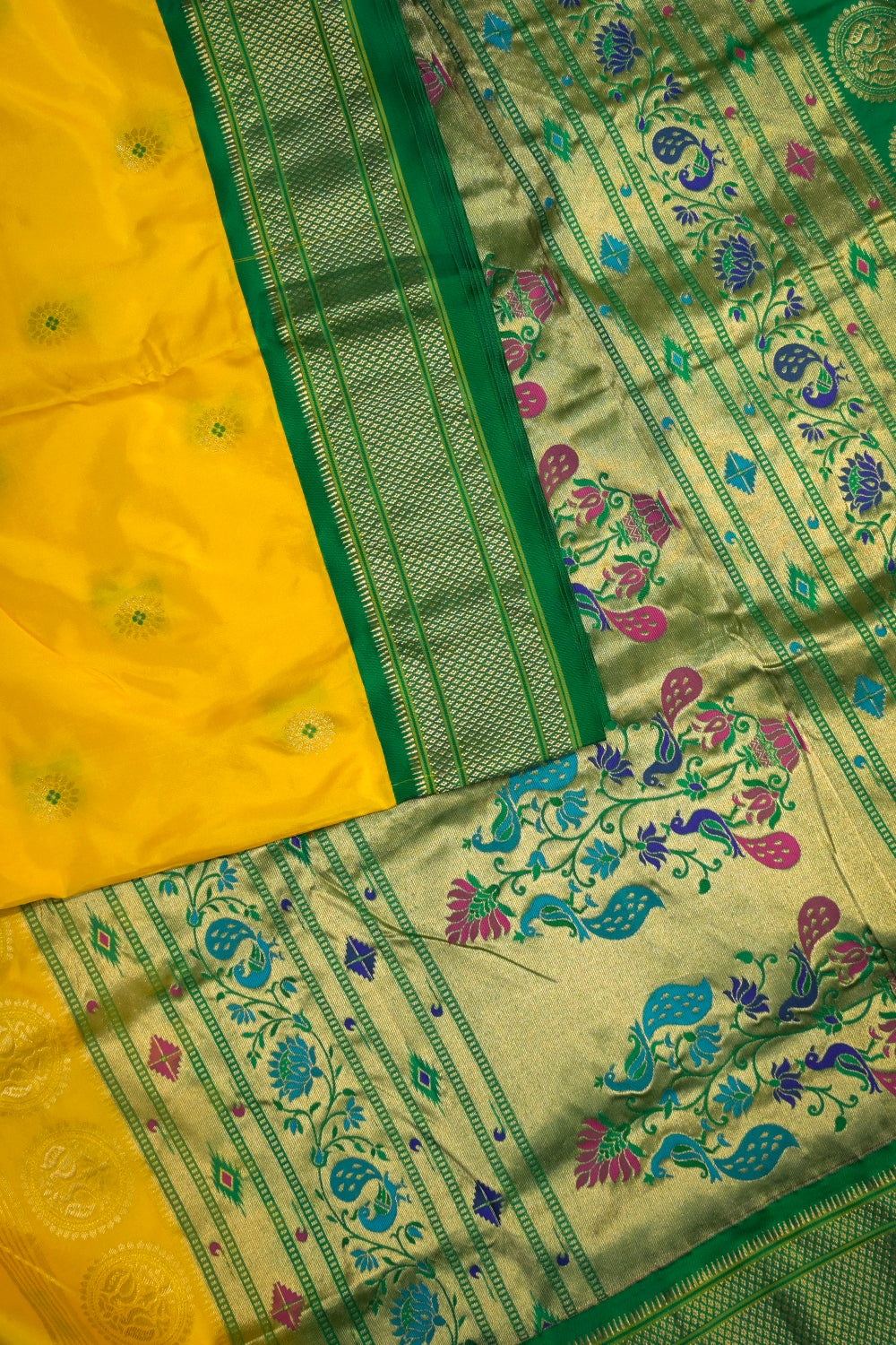 9yard Handwoven Pure Paithani With Chakra Meena Buttis And Green Contrast