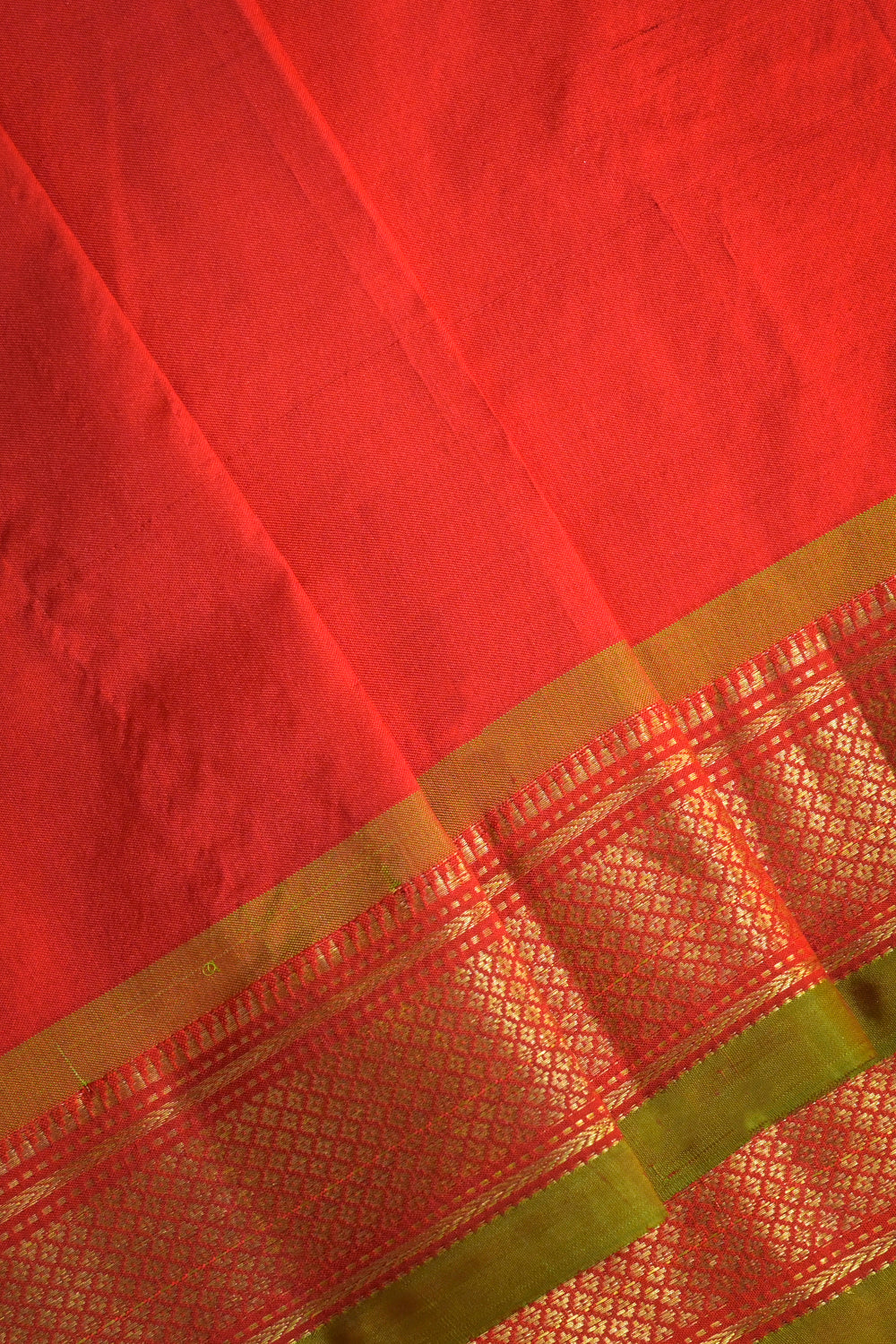 Paithani Handwoven Paithani With Peacock Pallu