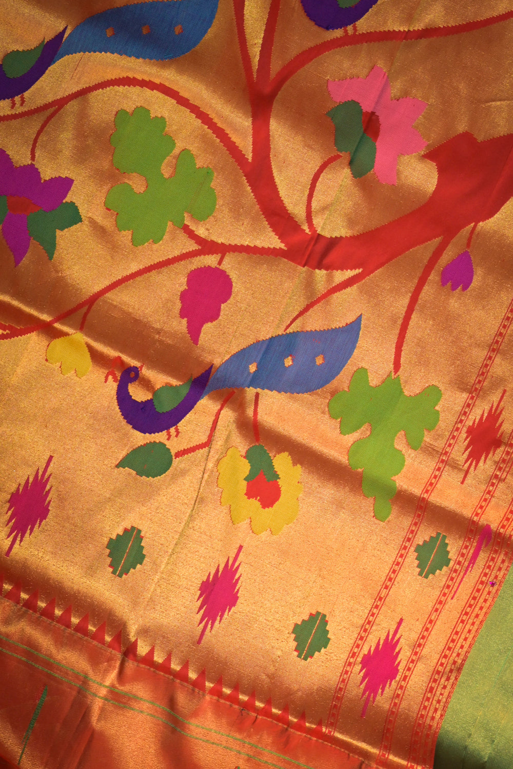 Paithani Handwoven Tissue Paithani With Single Muniya Border