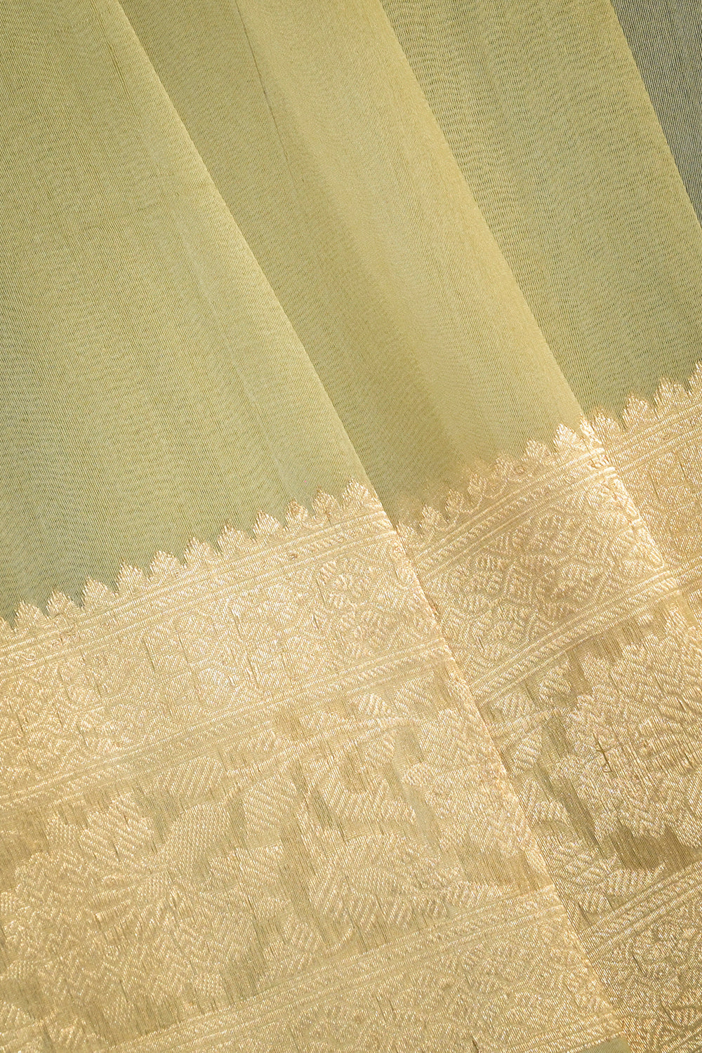 Organza Woven Jari Motifs With Self Matching