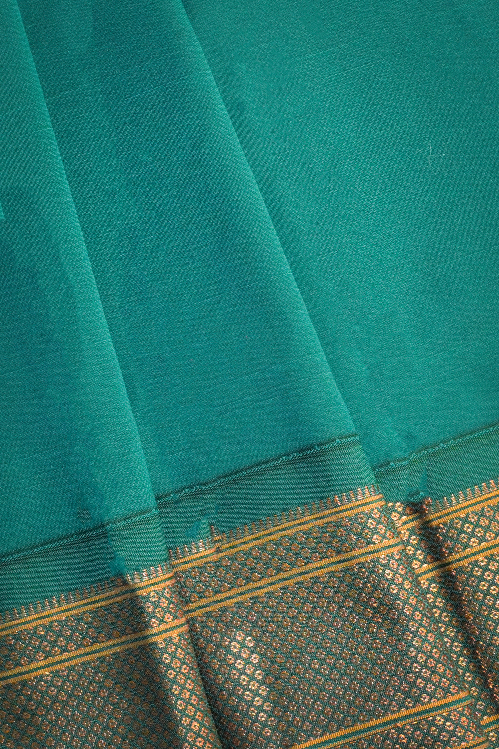 Semi Silk Woven Contrast Paithani