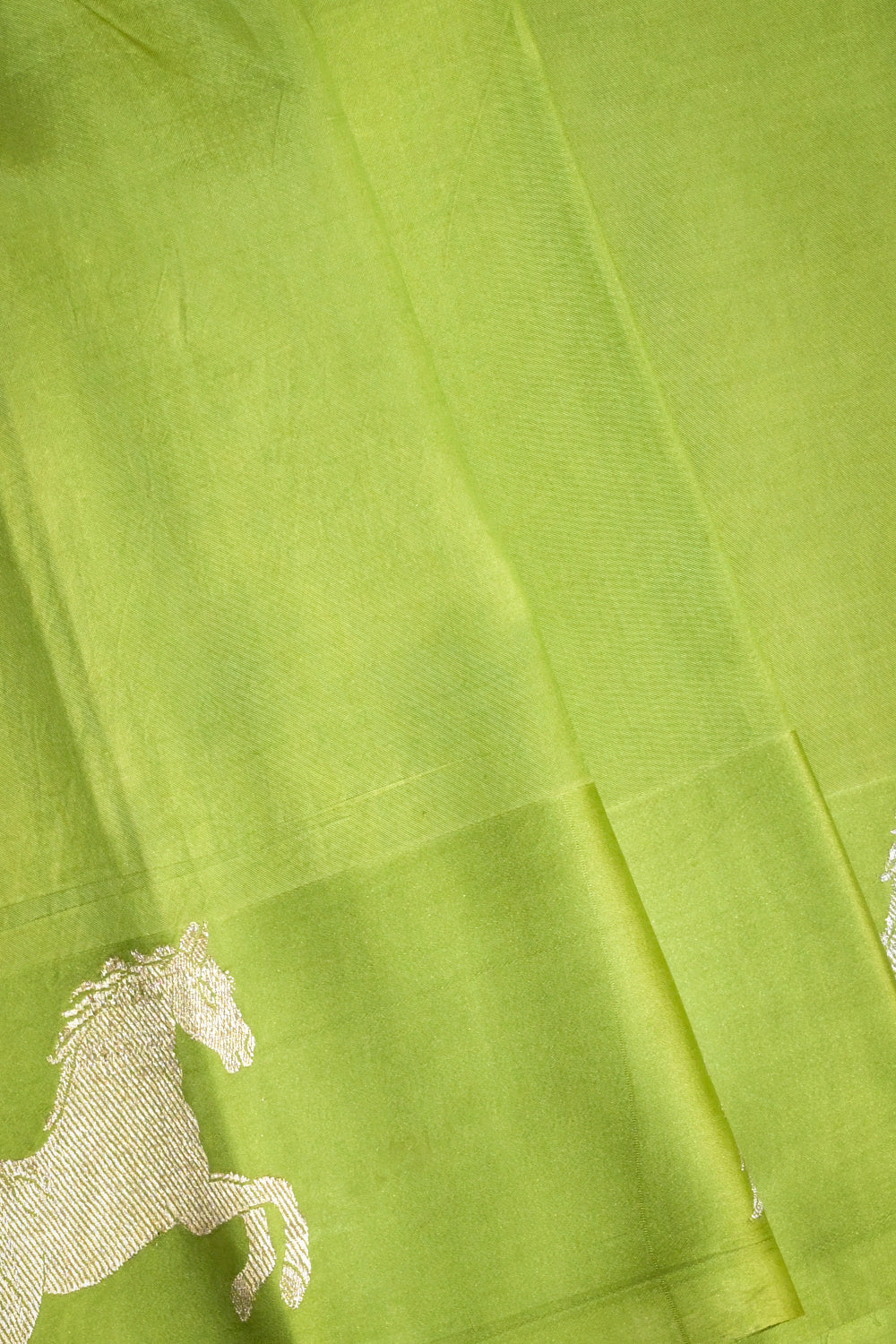 Banarasi Kadhwa Handwoven Border Buttis With Horse Design Border