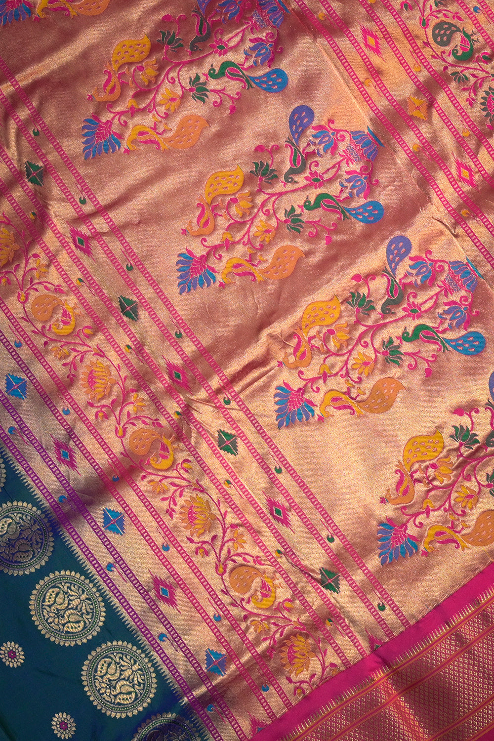 9yard Handwoven Pure Paithani With Chakra Meena Buttis And Pink Contrast