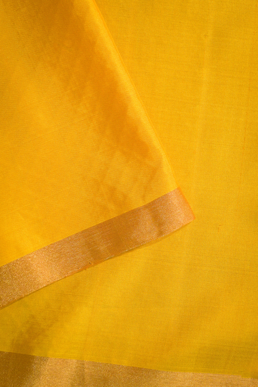 Soft Silk Woven Chex Pattern