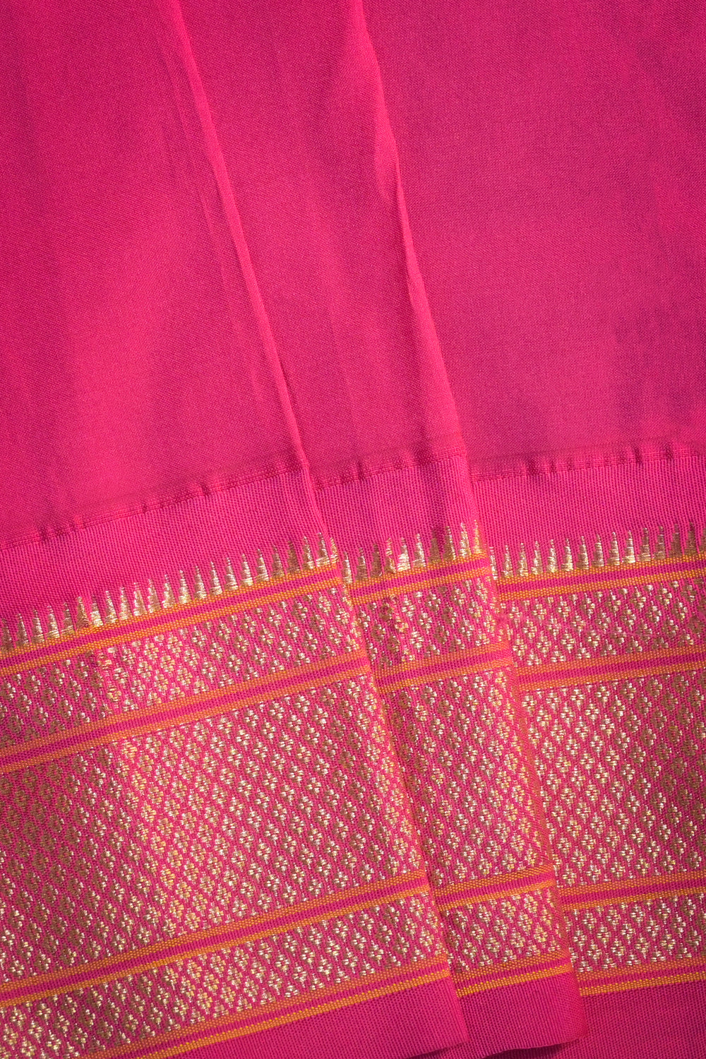 9yard Handwoven Pure Paithani With Chakra Meena Buttis And Pink Contrast