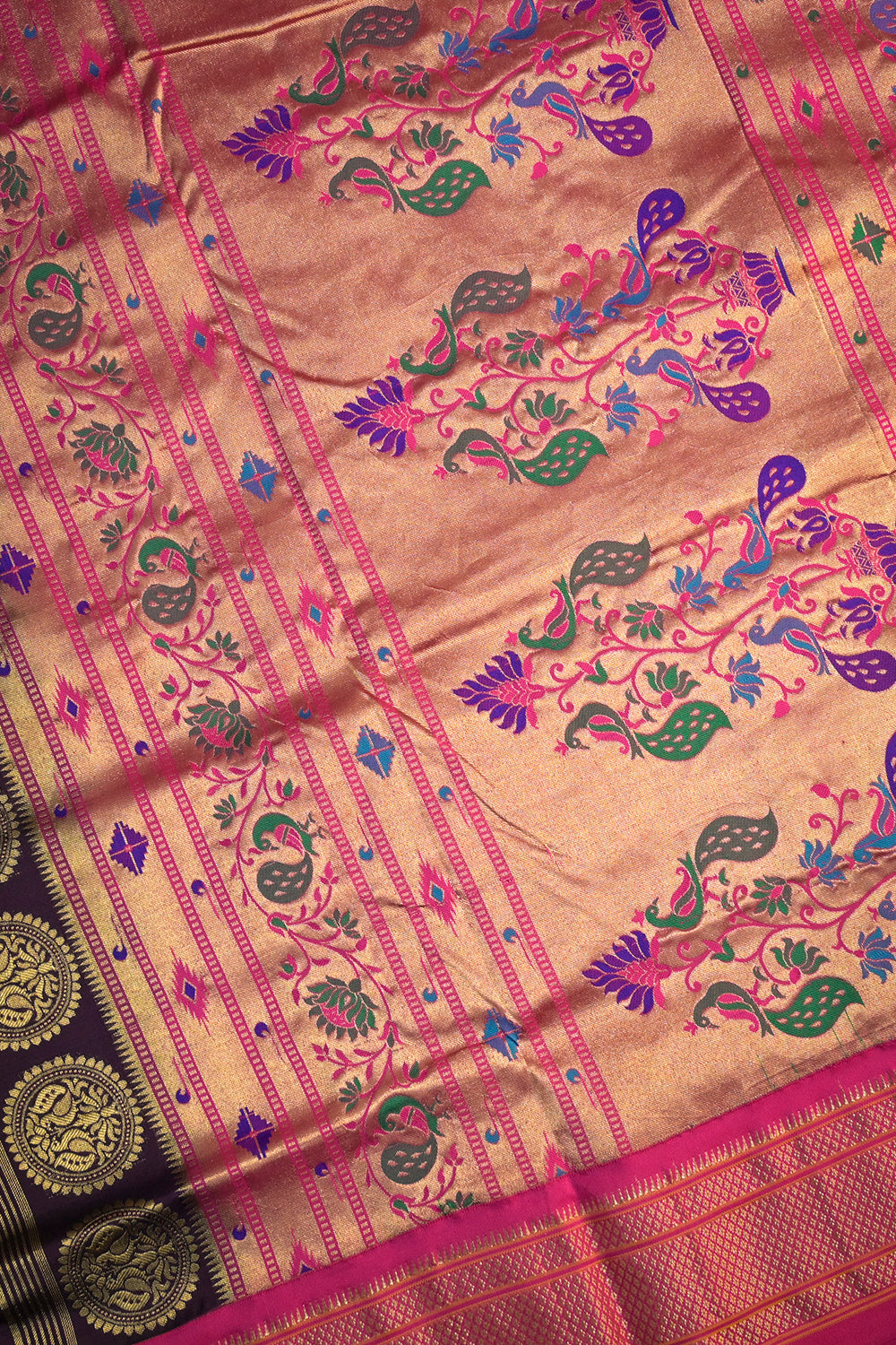 9yard Handwoven Pure Paithani With Chakra Meena Buttis And Pink Contrast