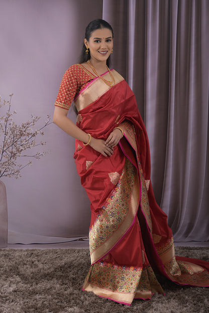 Banarasi Woven Gold Jari