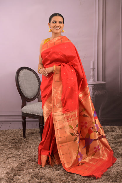 Paithani Woven Gold Jari Motifs With Single Muniya Border