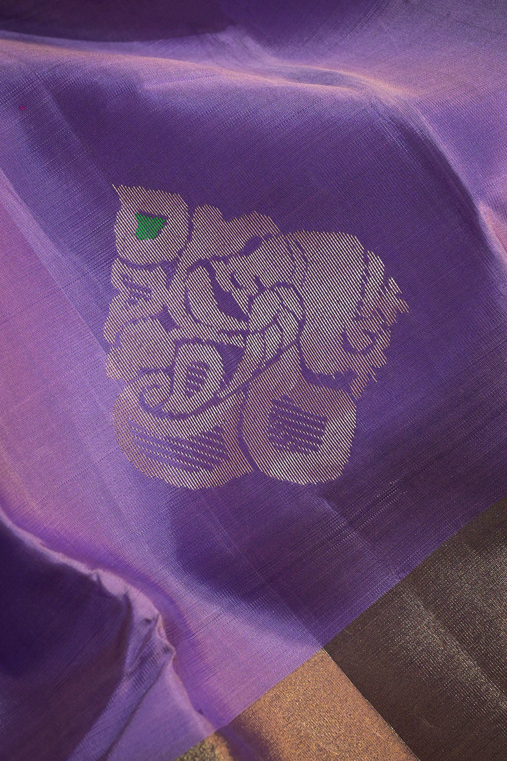 Soft Silk Woven Jari Motifs With Double Border