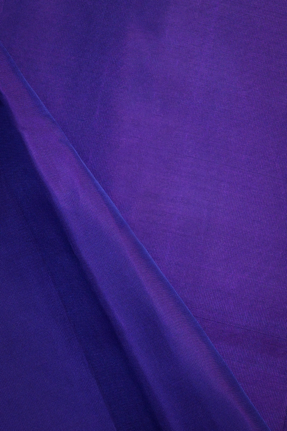 Soft Silk Borderless With Triple Leaves Motifs