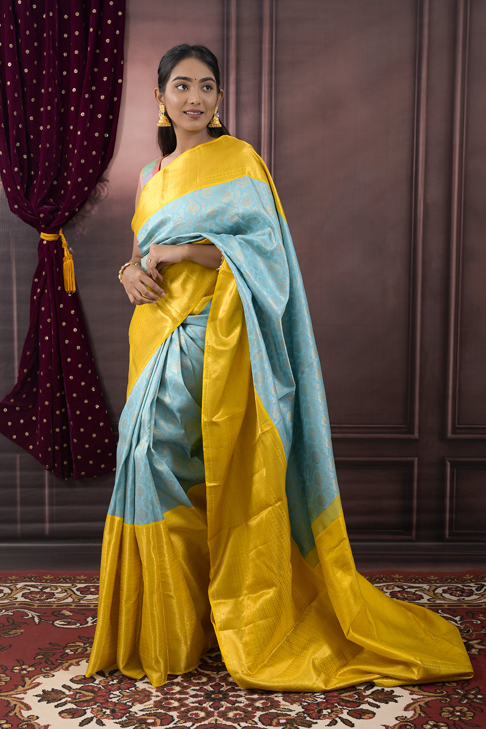 Kanjivaram Woven Jaal Brocade Weave