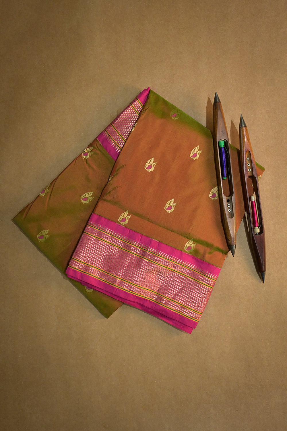 9yard  Handwoven Pure Paithani With Peacock Meena Buttis And Pink Contrast