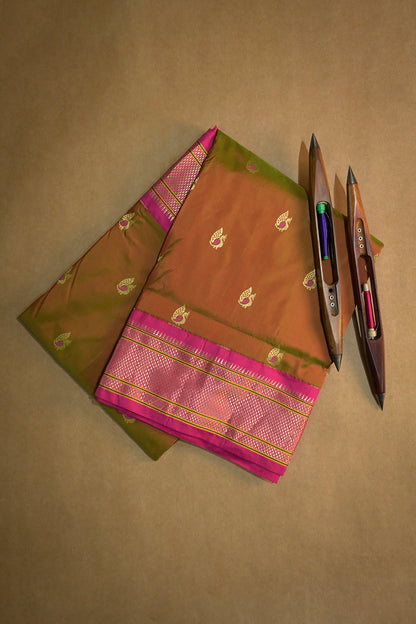 9yard  Handwoven Pure Paithani With Peacock Meena Buttis And Pink Contrast