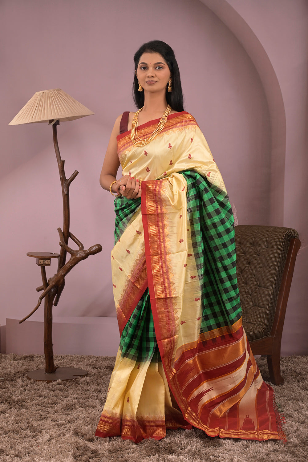 Kolhapuri Ilkal Woven Gold Jari Leaves Motifs with Multicoloured Chex