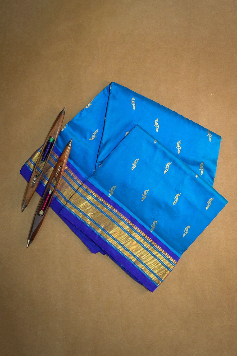 9yard Handwoven Pure Paithani With Peacock Jari Buttis