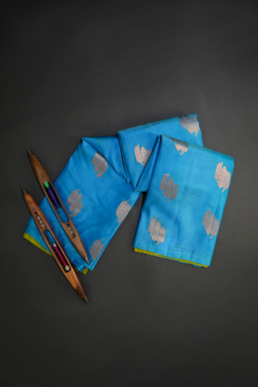 Soft Silk Borderless With Triple Leaves Motifs